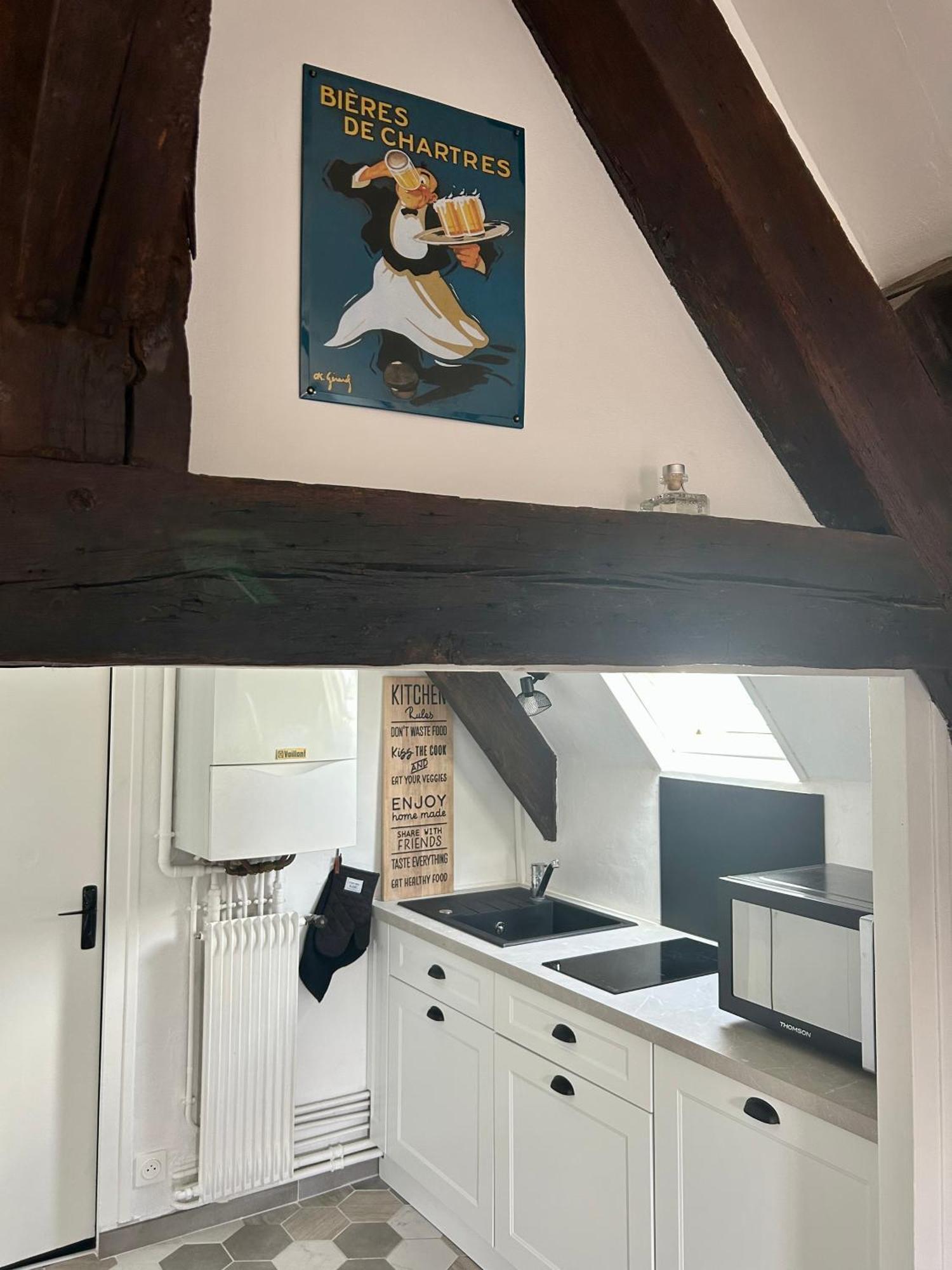 L Ecuyer Appartement Au Coeur Du Quartier Historique Chartres Exteriör bild